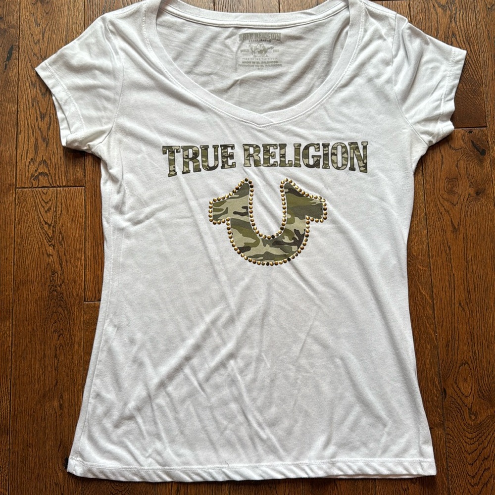 Women’s True Religion top